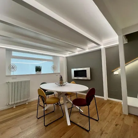 Central Luxe Haven Appartamento