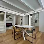 Central Luxe Haven Lägenhet Milano
