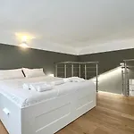 Lägenhet Central Luxe Haven