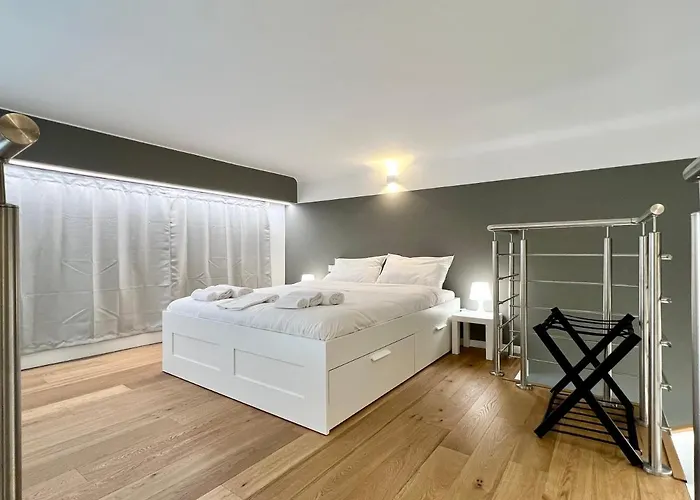 Central Luxe Haven Apartment Mailand