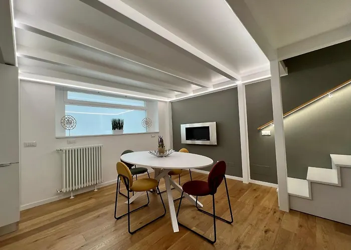 Central Luxe Haven Apartment